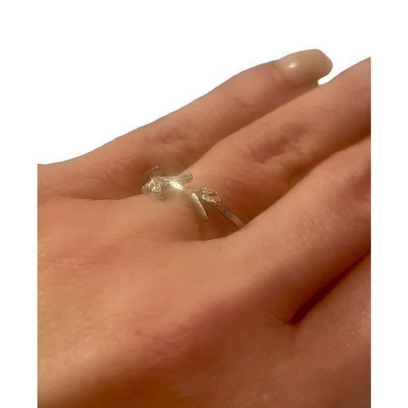 WHITE SAPPHIRE N SILVER VINE RING - Picture 6 of 7